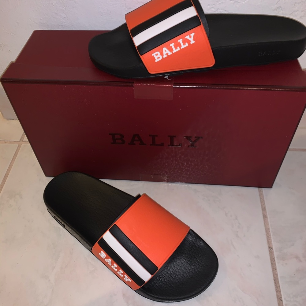 Bally Rubber Slides